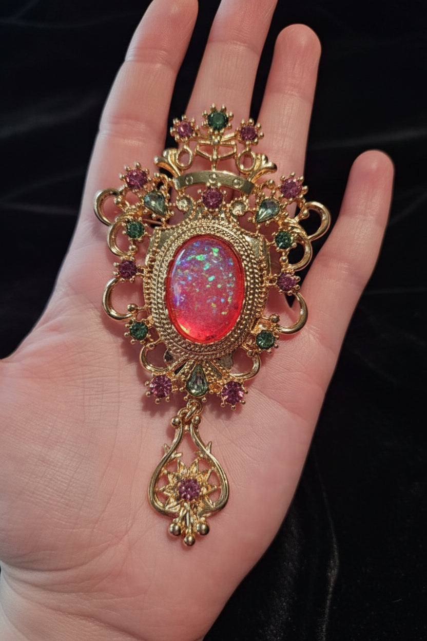 Royal Brooch Pin