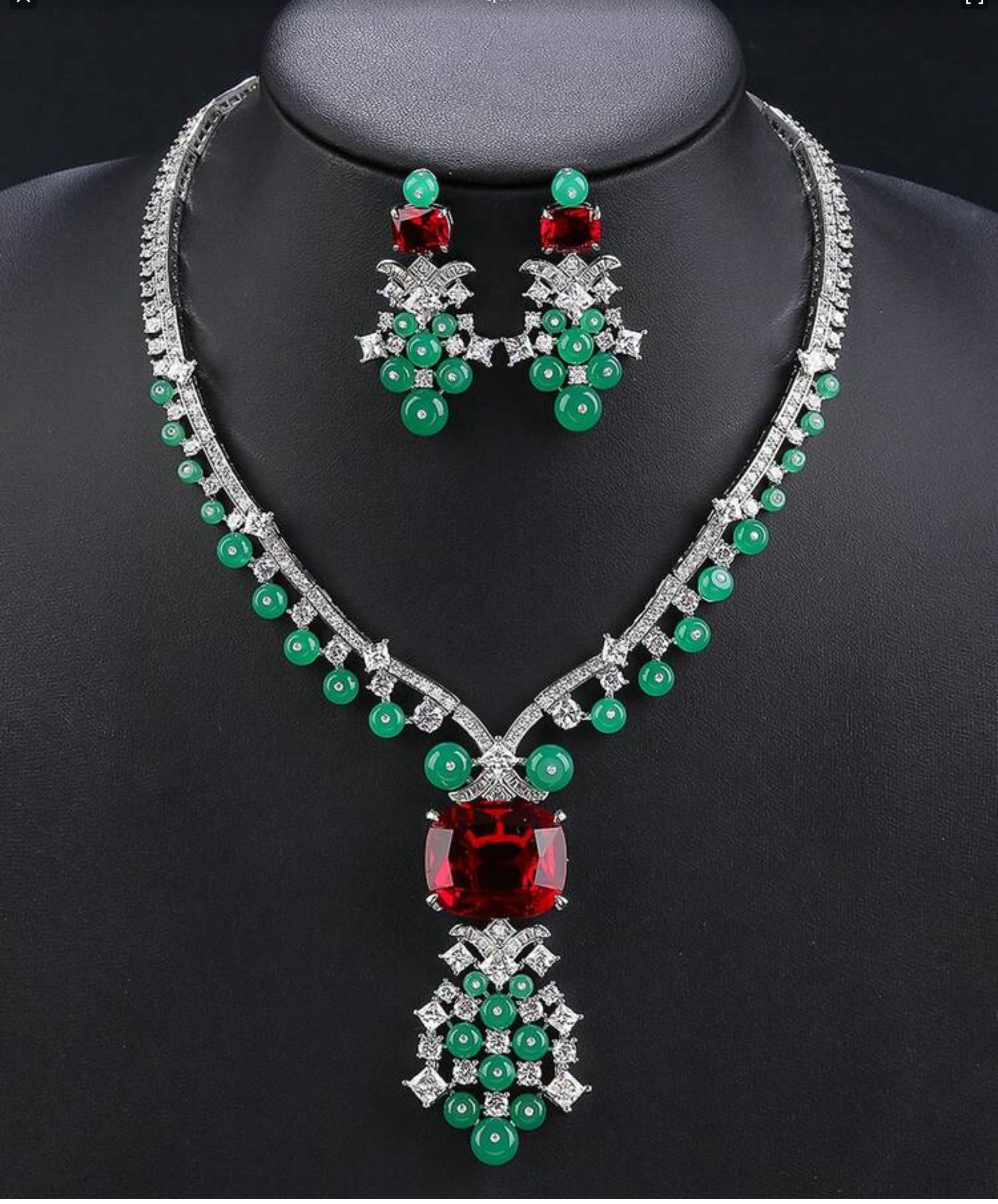 Fantasy Necklace Set