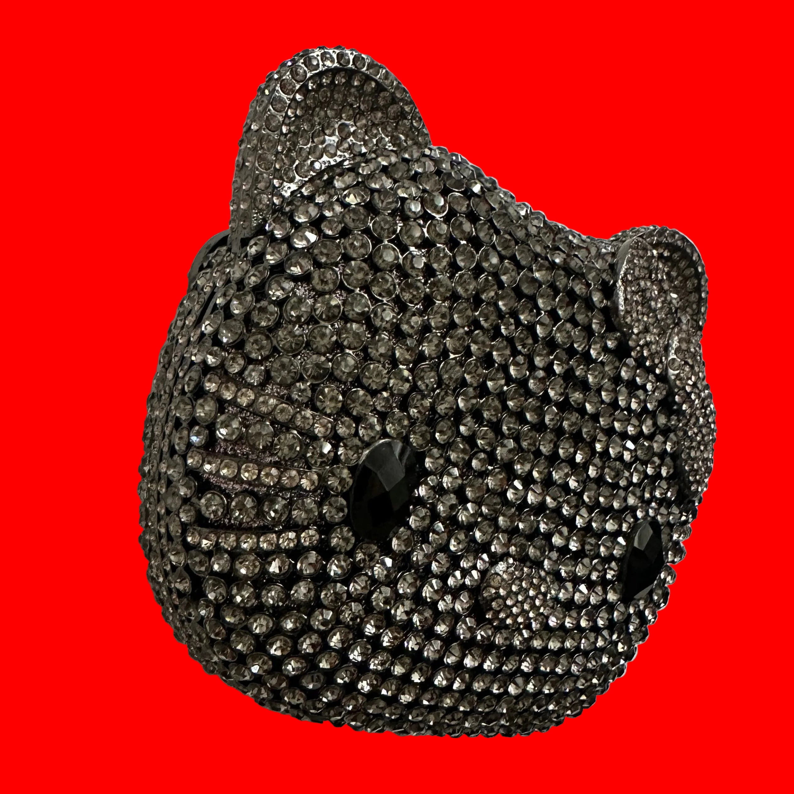 Bear Head Clutch
