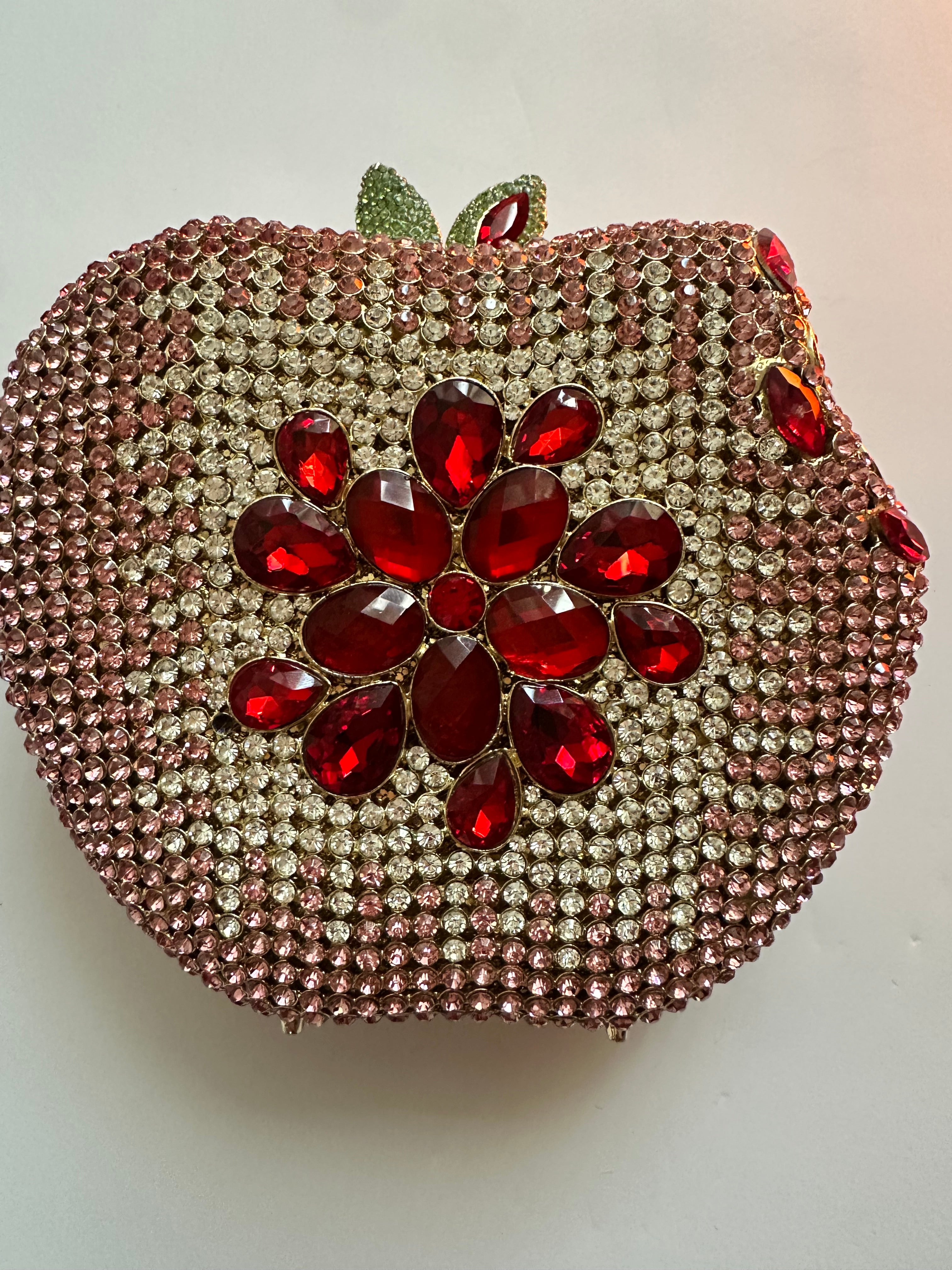Apple Clutch