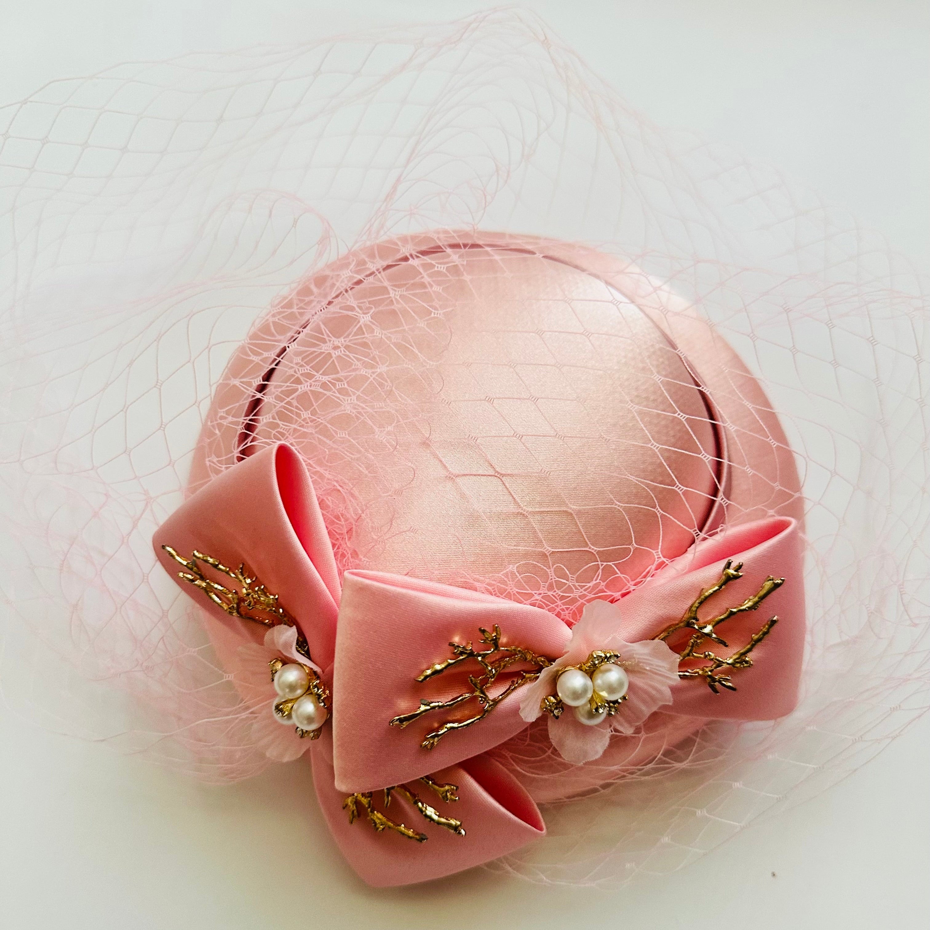 Elegant headpiece