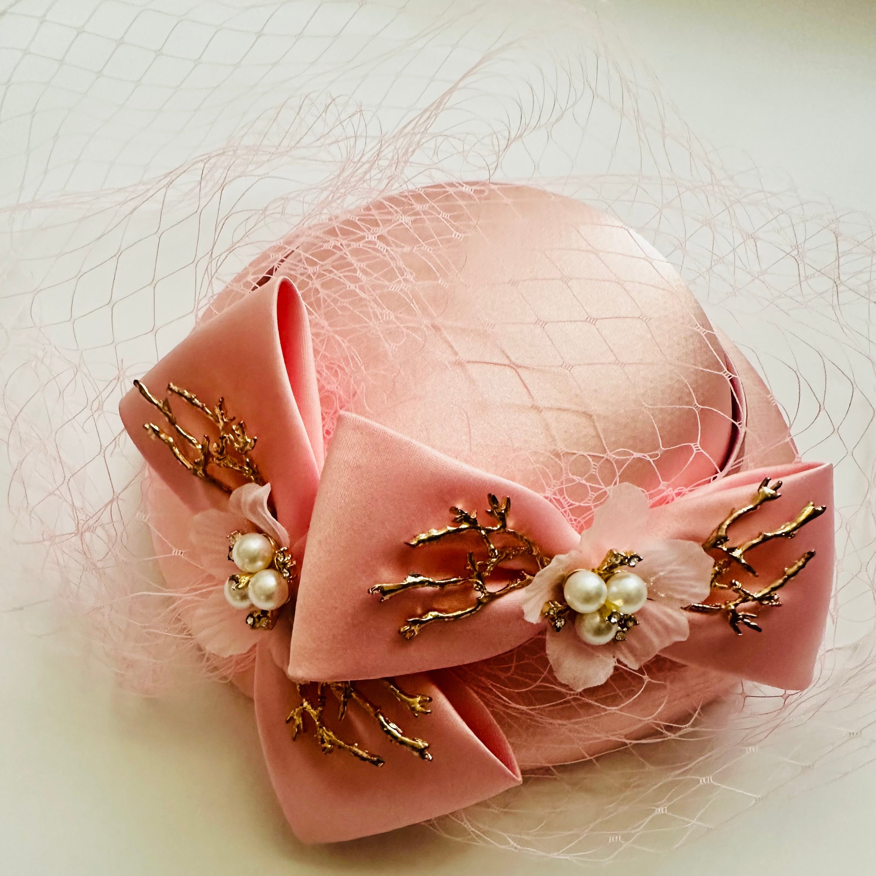 Elegant headpiece
