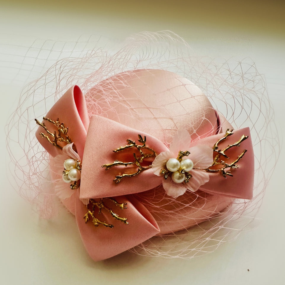 Elegant headpiece