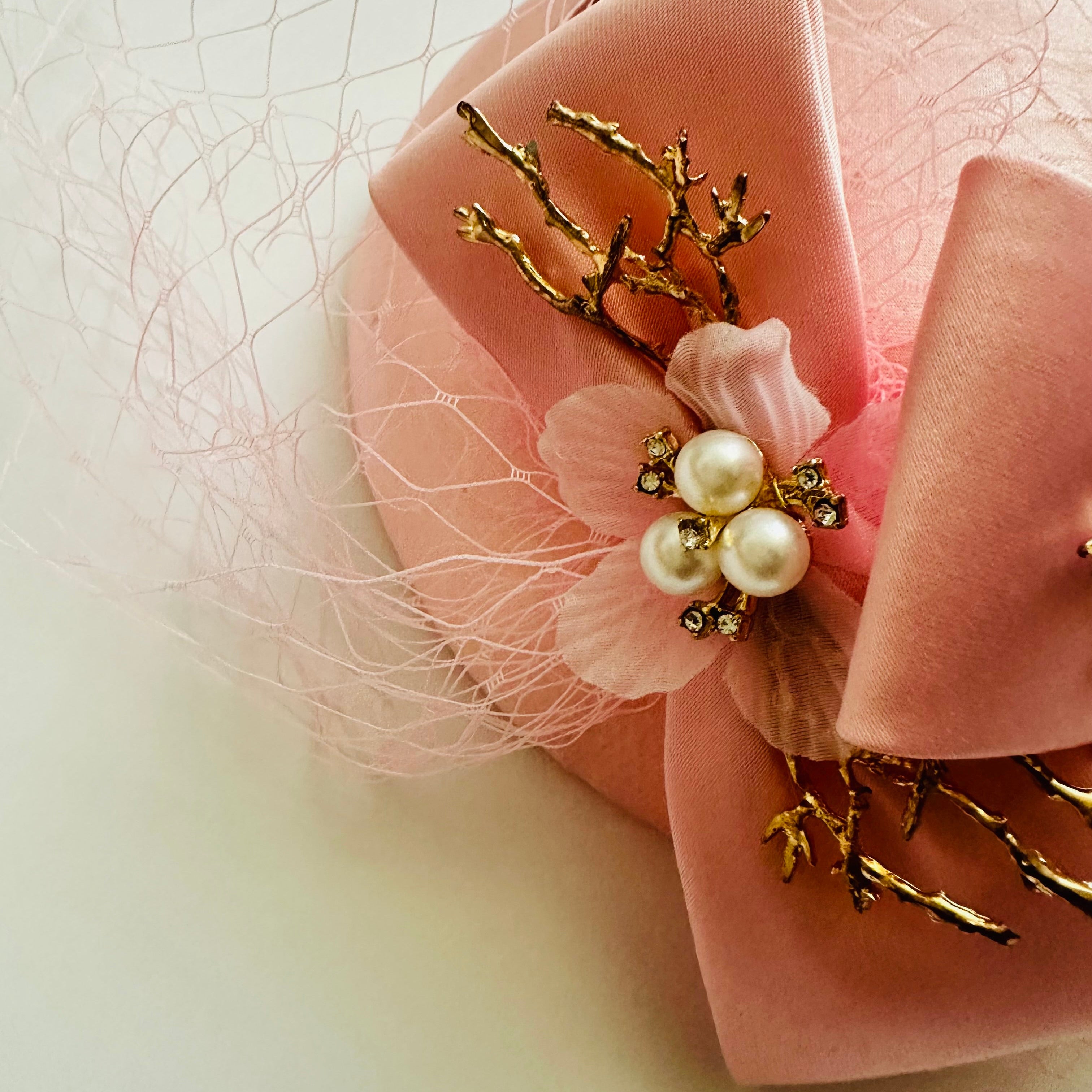 Elegant headpiece