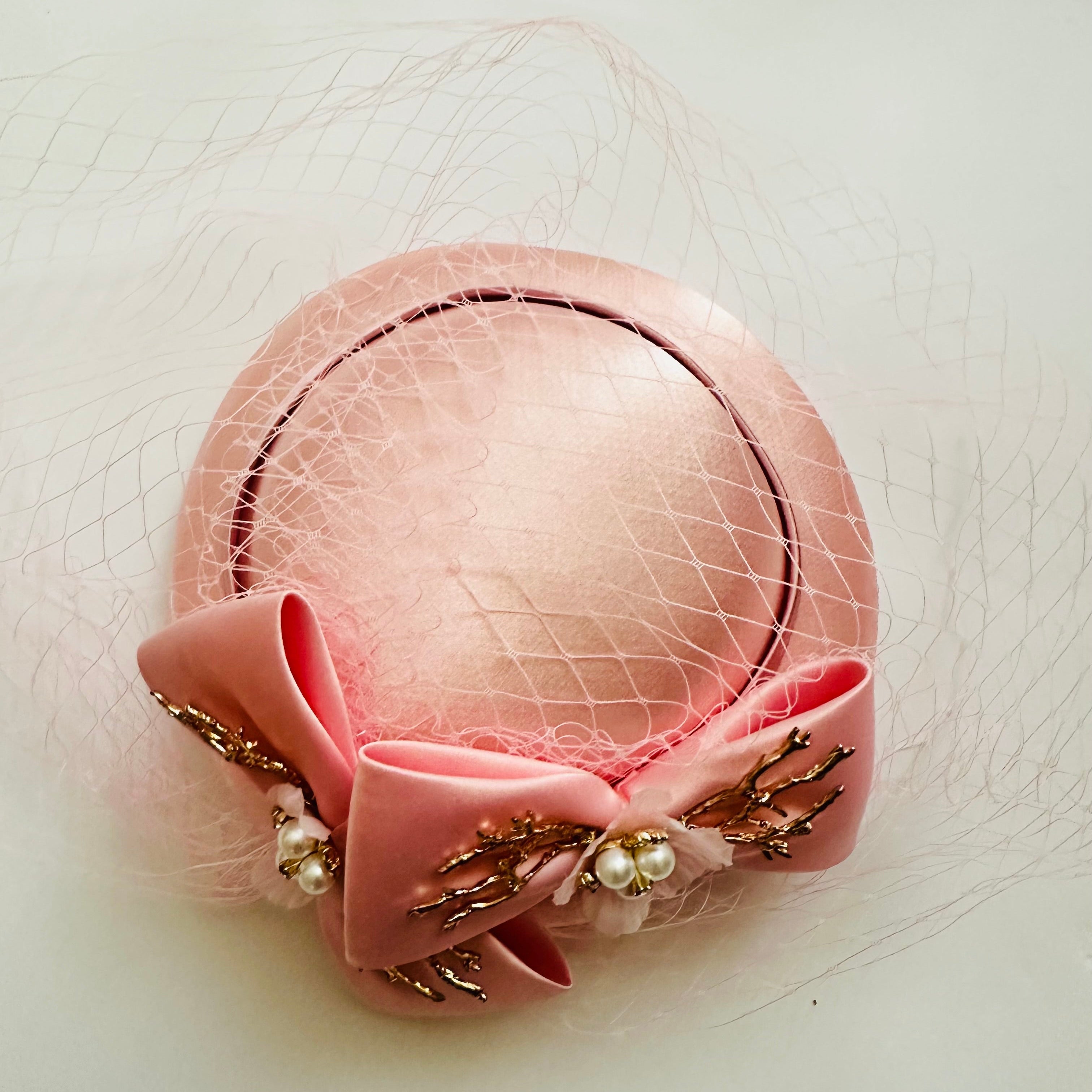 Elegant headpiece