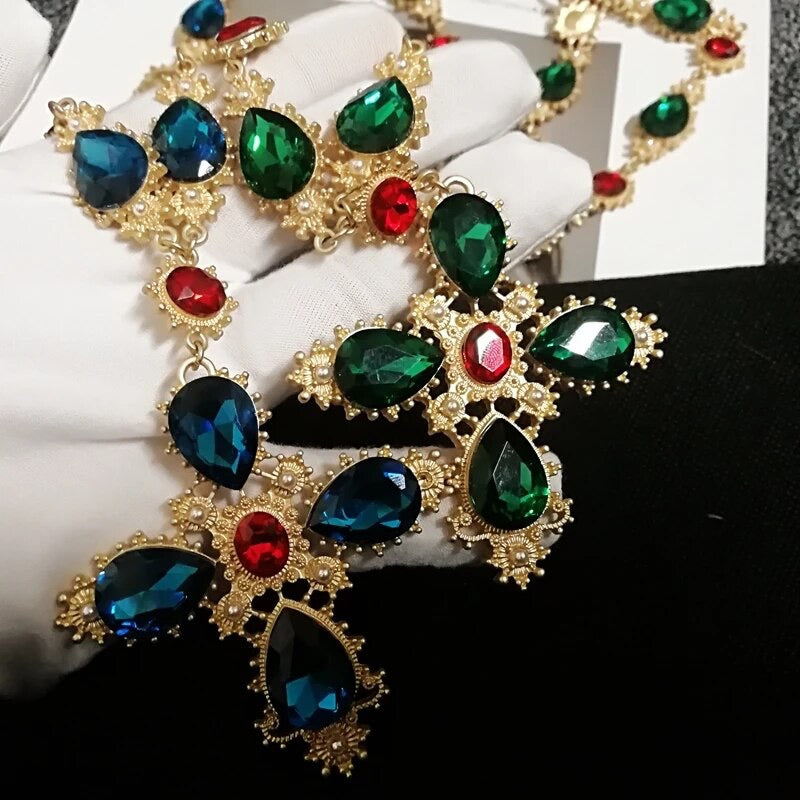 Statement Neckless