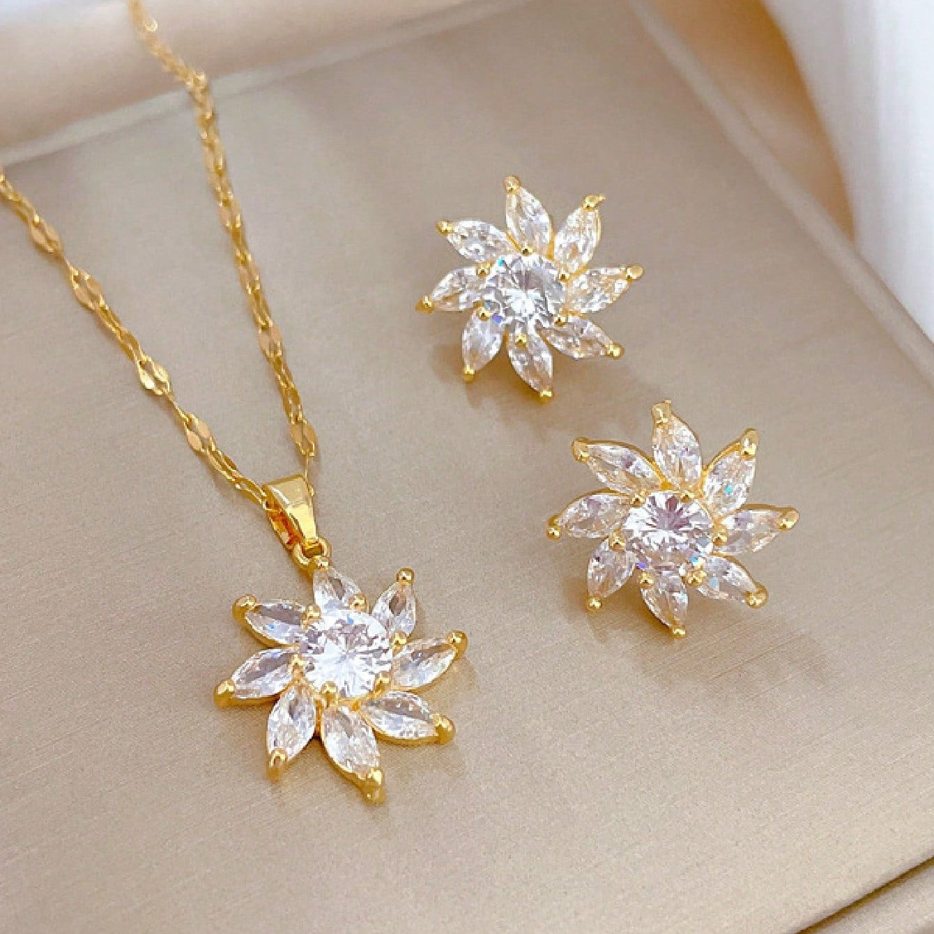Neckless  Set