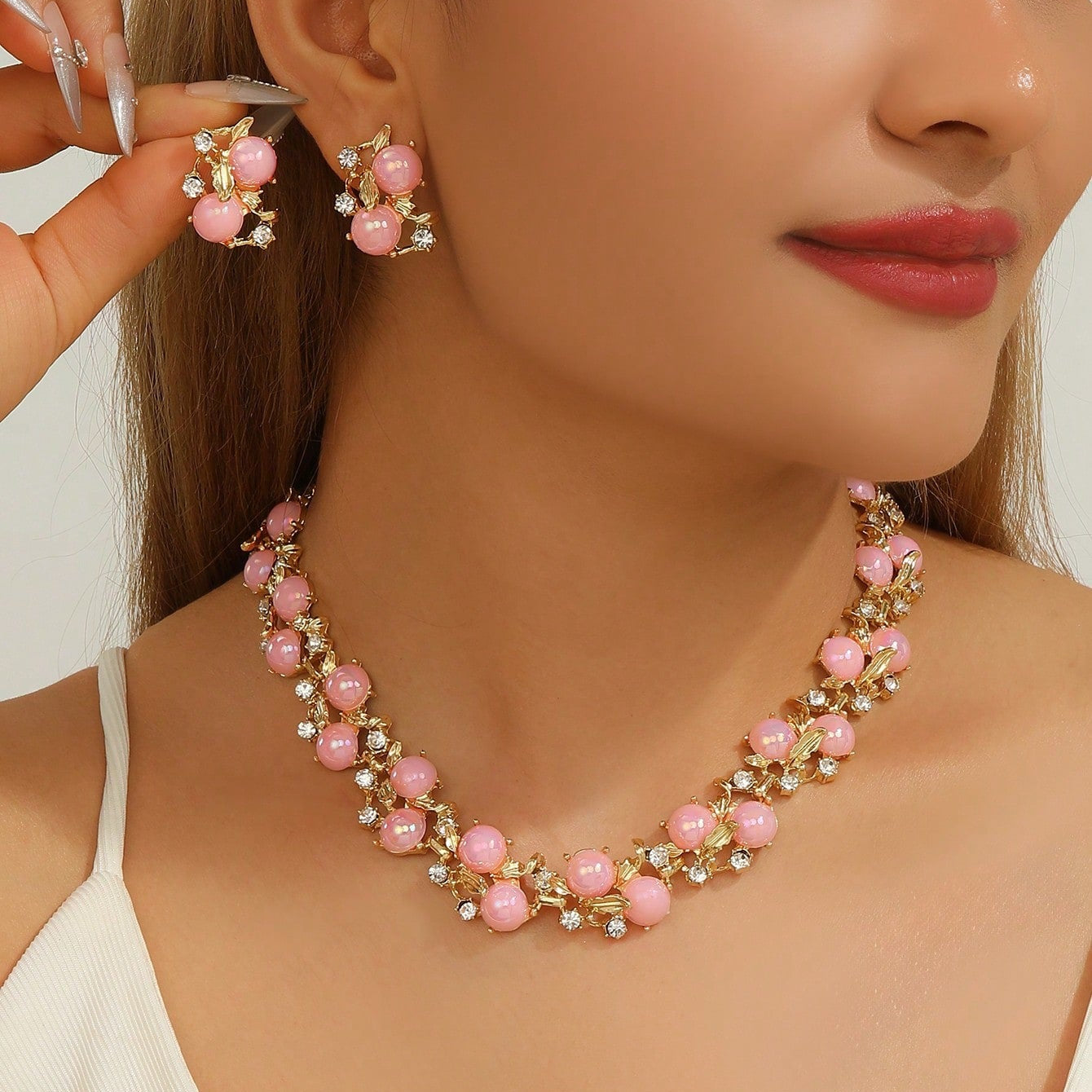 Faux Pearl Necklace Set