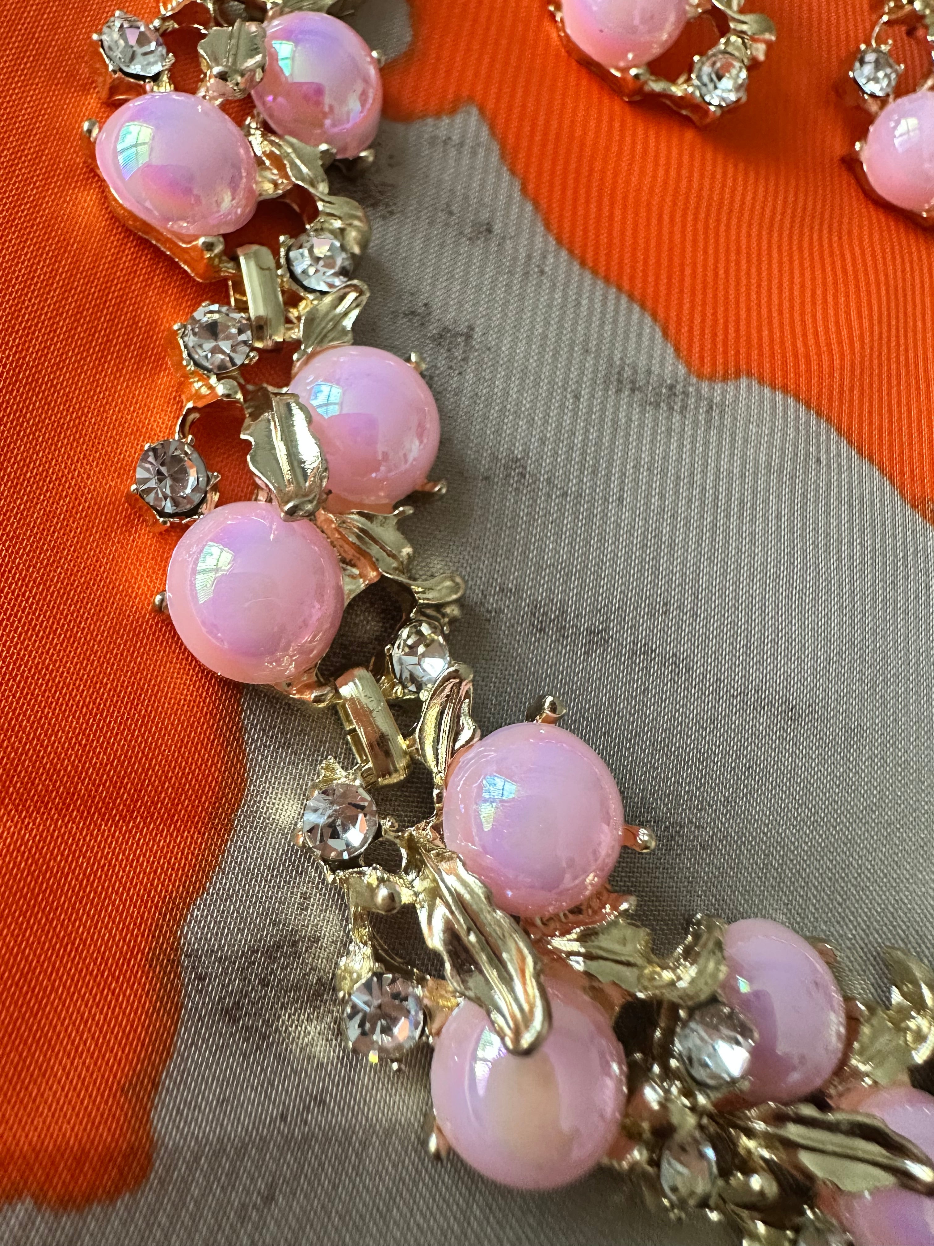Faux Pearl Necklace Set